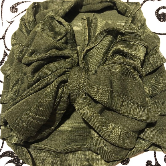 Olive ruffle messy bow - Picture 2 of 2